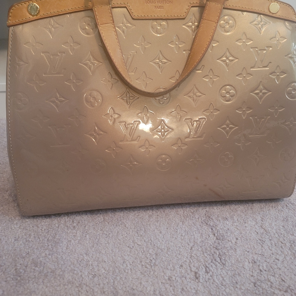 Louis vuitton Brea (check other listing for more pictures)